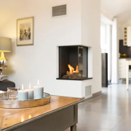 Duenenpalais App 23 *